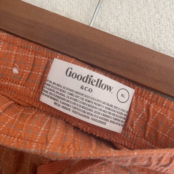 GOODFELLOW orange patterned pj pants - Picture 3 of 3